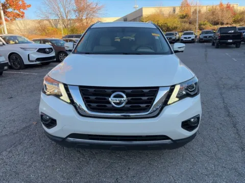 Photos of 2019 Nissan Pathfinder Platinum for sale in Overland Park, KS at Acura of Overland Park