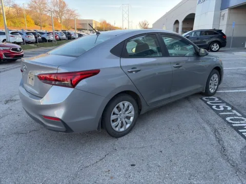 More photos of 2021 Hyundai Accent SE at Acura of Overland Park, KS