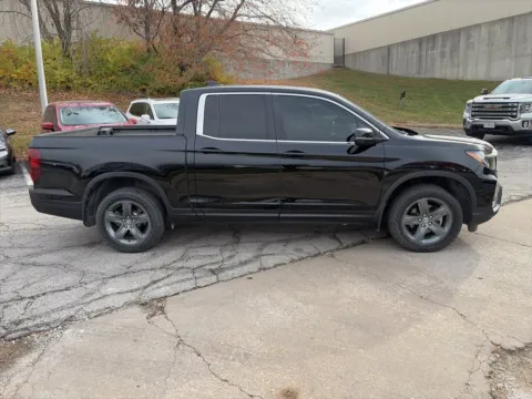 More photos of 2023 Honda Ridgeline RTL at Acura of Overland Park, KS