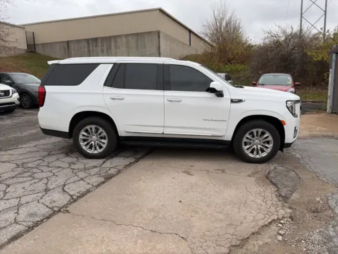 More photos of 2023 GMC Yukon SLT at Acura of Overland Park, KS