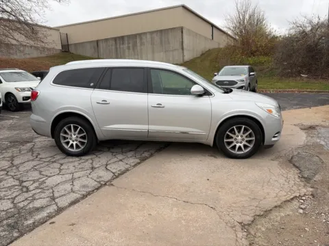 More photos of 2016 Buick Enclave Leather at Acura of Overland Park, KS