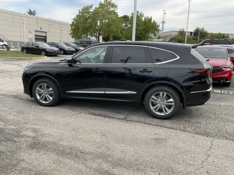 More photos of 2026 Acura MDX at Acura of Overland Park, KS