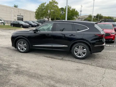 More photos of 2026 Acura MDX at Acura of Overland Park, KS