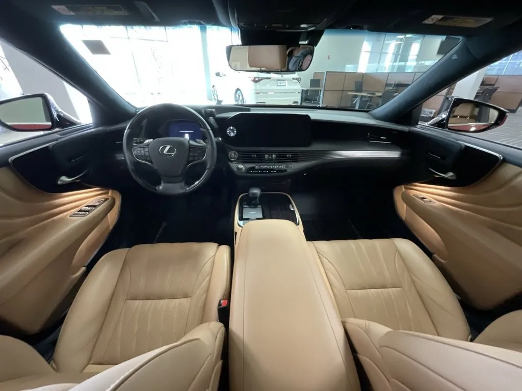 Image of 2021 Lexus LS