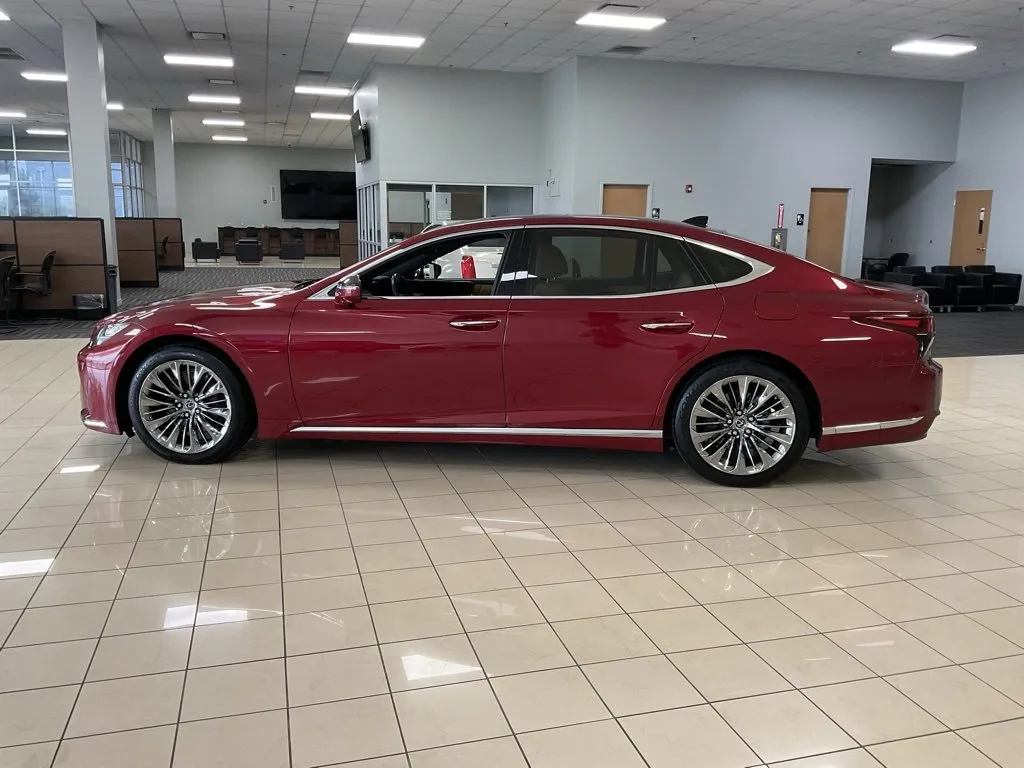 Image of 2021 Lexus LS