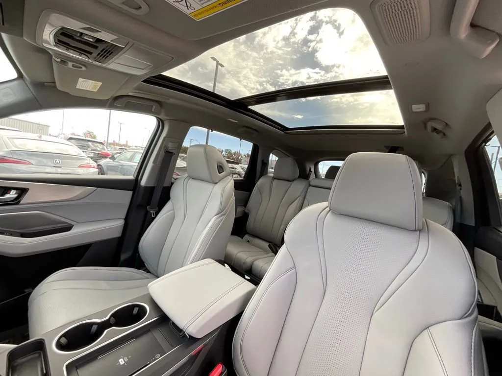2026 Acura MDX Technology Package - Photo 11