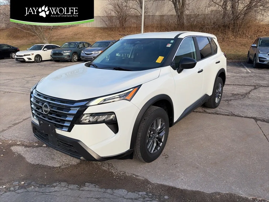 Used 2024 Nissan Rogue S with VIN 5N1BT3AB7RC699782 for sale in Kansas City