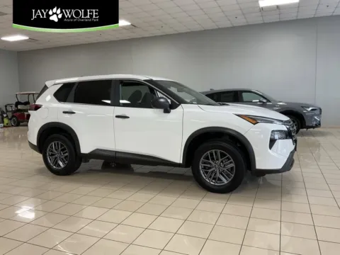 White 2024 Nissan Rogue S for sale in Overland Park, KS