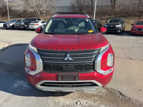 Photos of 2022 Mitsubishi Outlander SEL for sale in Overland Park, KS at Acura of Overland Park