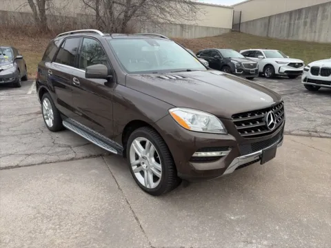 Another view of 2013 Mercedes-Benz M-Class ML 350 for sale in Overland Park, KS at Acura of Overland Park