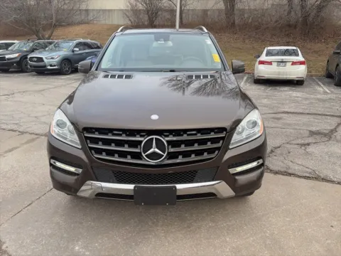 Photos of 2013 Mercedes-Benz M-Class ML 350 for sale in Overland Park, KS at Acura of Overland Park