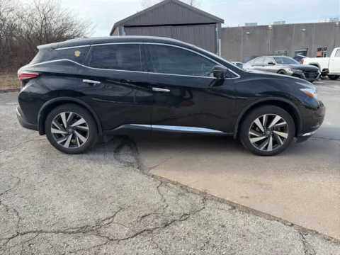 More photos of 2017 Nissan Murano Platinum at Acura of Overland Park, KS