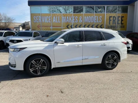 More photos of 2026 Acura MDX w/Advance Package at Acura of Overland Park, KS