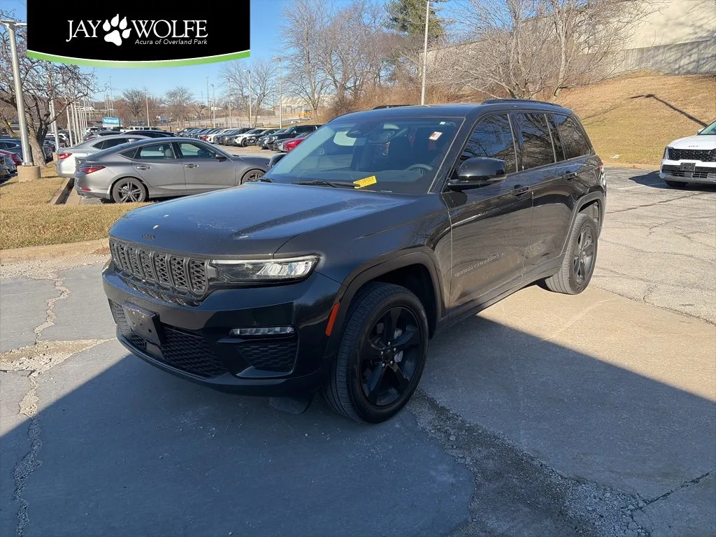Used 2023 Jeep Grand Cherokee Limited with VIN 1C4RJHBG5PC652960 for sale in Kansas City