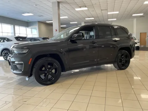 More photos of 2023 Jeep Grand Cherokee Limited at Acura of Overland Park, KS