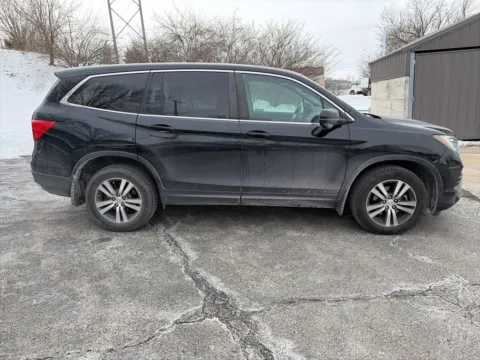 More photos of 2018 Honda Pilot EX-L at Acura of Overland Park, KS