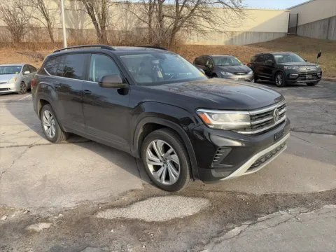 Another view of 2021 Volkswagen Atlas 3.6L V6 SE w/Technology for sale in Overland Park, KS at Acura of Overland Park