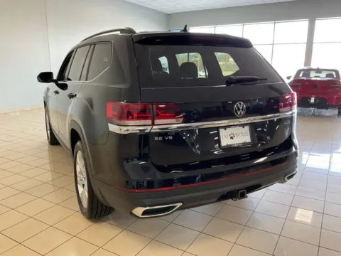 More photos of 2021 Volkswagen Atlas 3.6L V6 SE w/Technology at Acura of Overland Park, KS