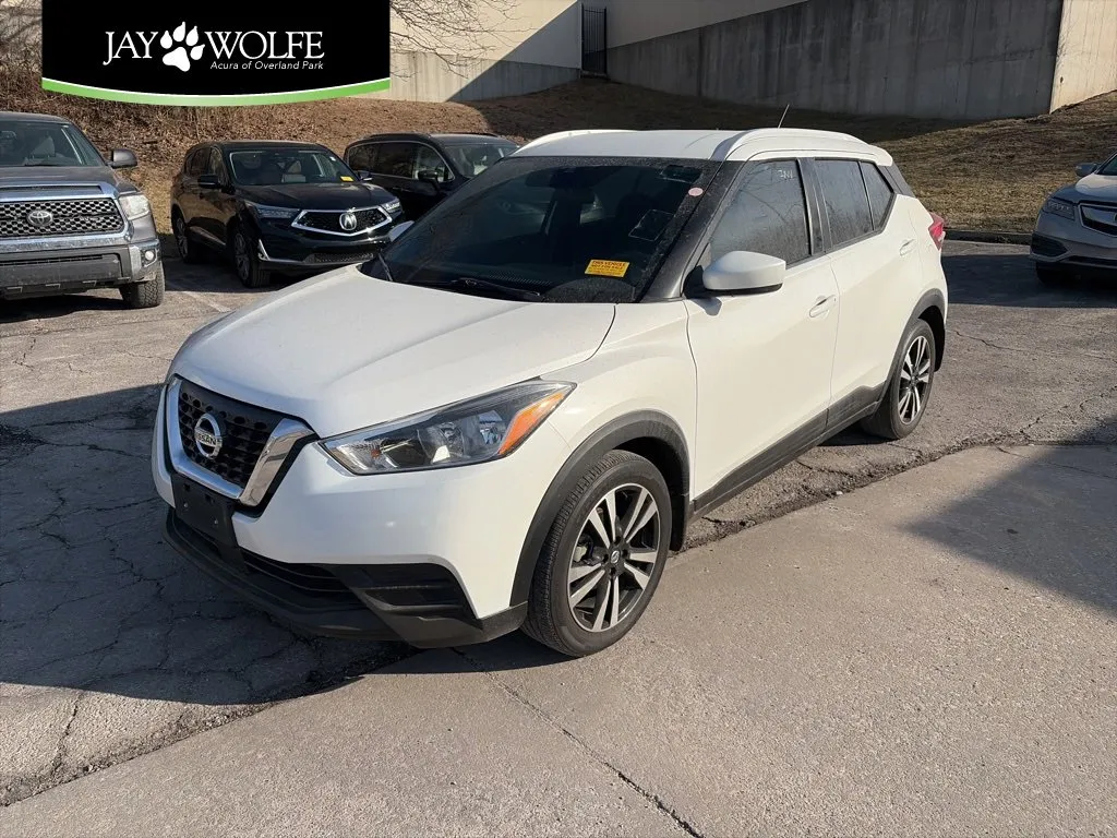 White 2020 Nissan Kicks SV for sale in Overland Park, KS