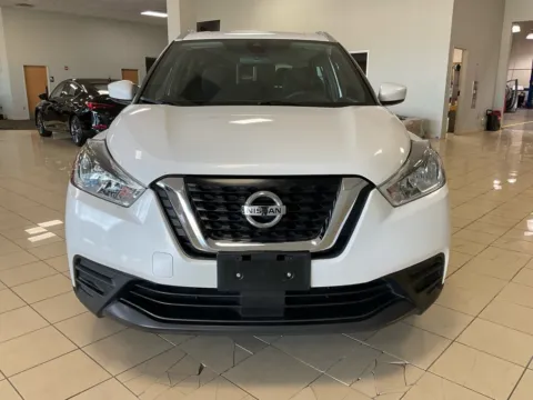 Photos of 2020 Nissan Kicks SV for sale in Overland Park, KS at Acura of Overland Park