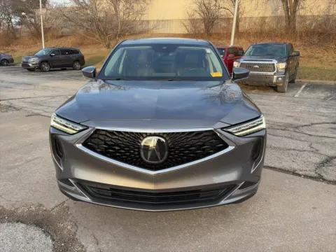 Photos of 2023 Acura MDX w/Technology Package for sale in Overland Park, KS at Acura of Overland Park