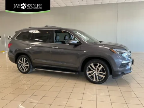 Gray 2017 Honda Pilot Elite for sale in Overland Park, KS