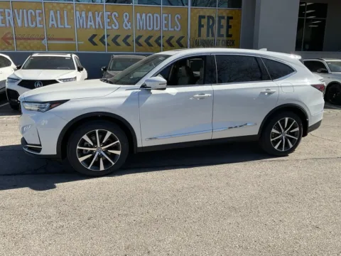 Photos of 2026 Acura MDX w/Technology Package for sale in Overland Park, KS at Acura of Overland Park