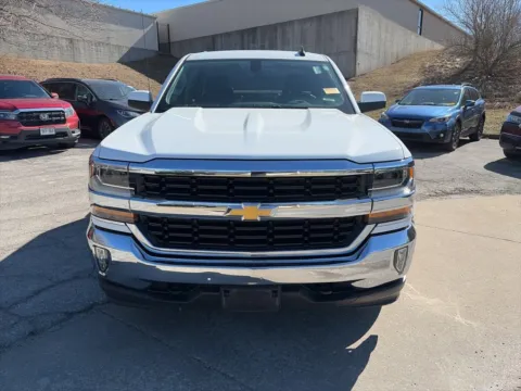 Photos of 2018 Chevrolet Silverado 1500 LT for sale in Overland Park, KS at Acura of Overland Park