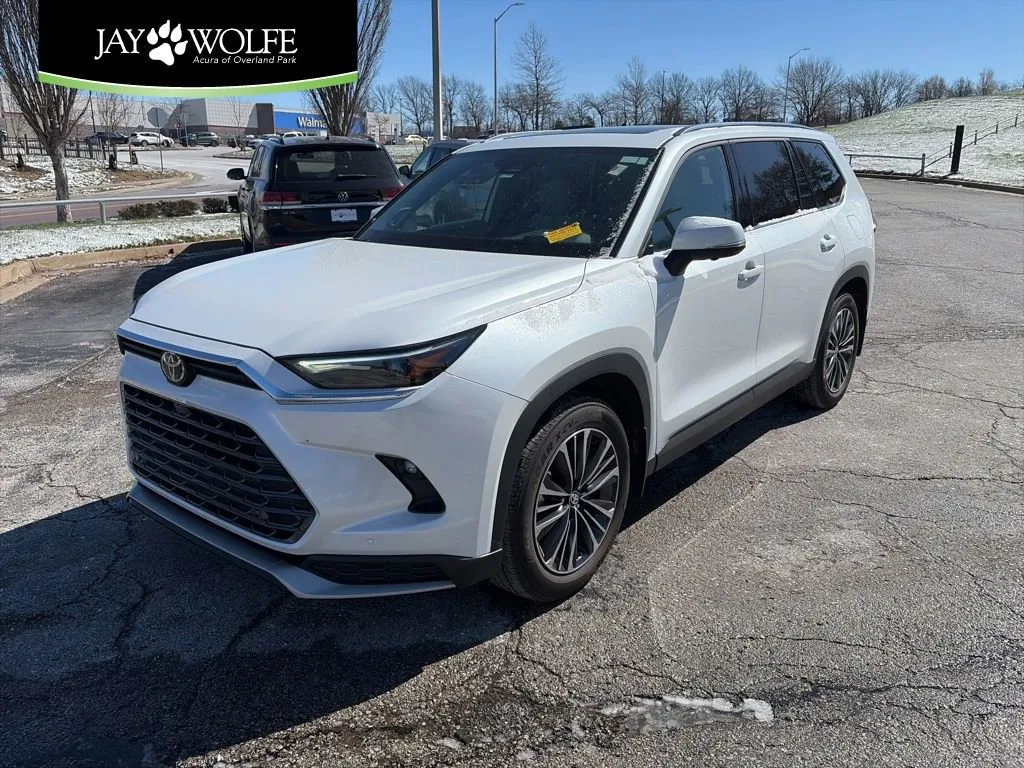 White 2026 Toyota Grand Highlander Hybrid MAX Platinum for sale in Overland Park, KS