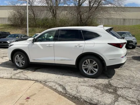 More photos of 2026 Acura MDX at Acura of Overland Park, KS