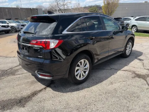 More photos of 2016 Acura RDX at Acura of Overland Park, KS