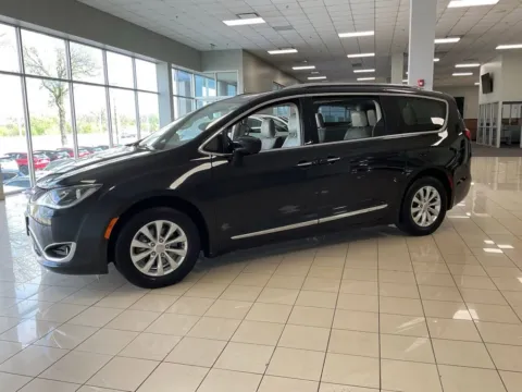 Another view of 2018 Chrysler Pacifica Touring L for sale in Overland Park, KS at Acura of Overland Park