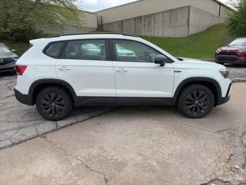 More photos of 2023 Volkswagen Taos S at Acura of Overland Park, KS
