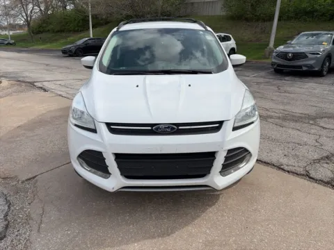 Photos of 2013 Ford Escape SE for sale in Overland Park, KS at Acura of Overland Park