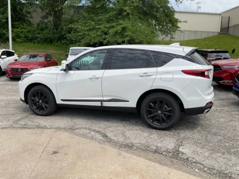 More photos of 2026 Acura RDX at Acura of Overland Park, KS