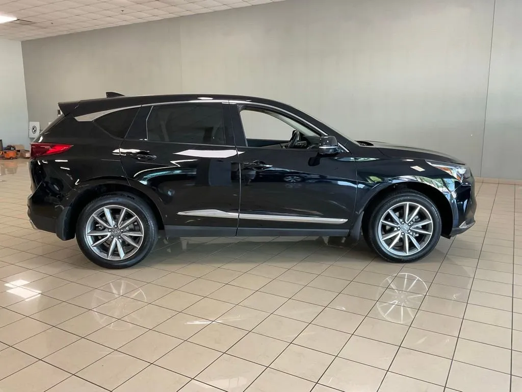 Used 2023 Acura RDX w/Technology Package for sale in Overland Park