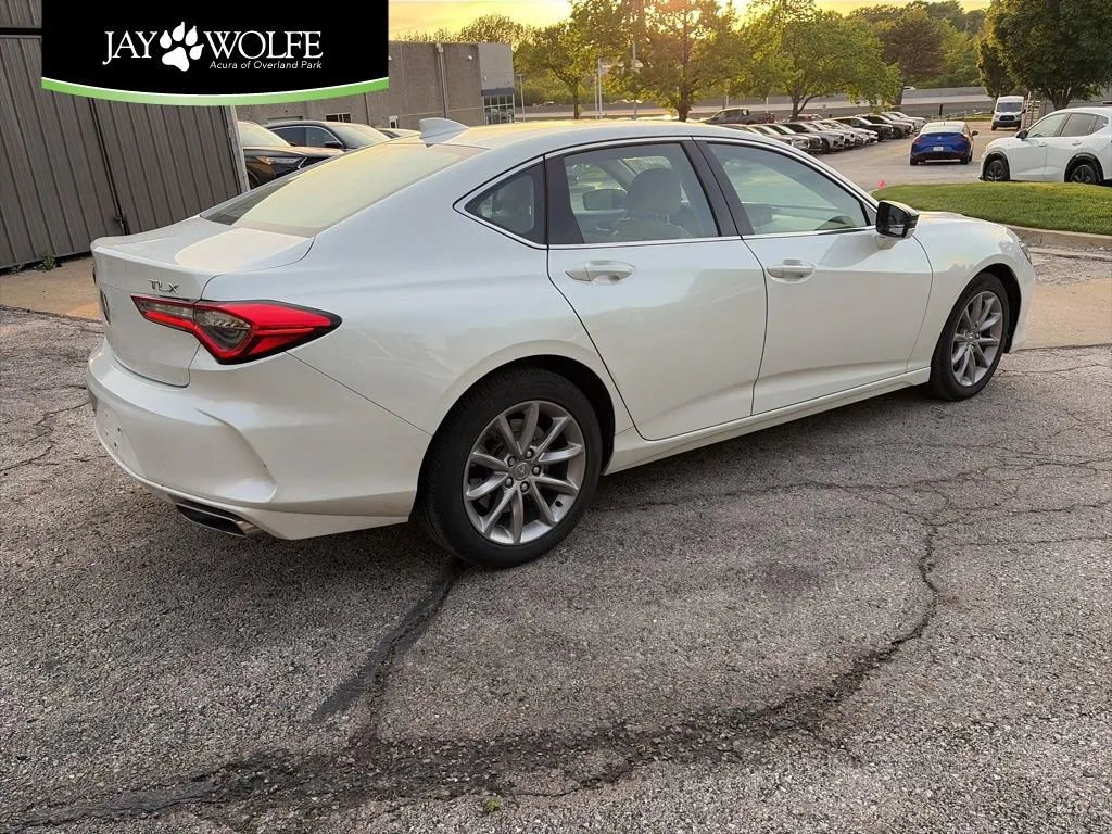 2023 Acura TLX 2.0 Auto's photo