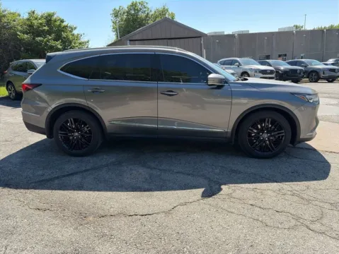 More photos of 2023 Acura MDX w/Advance Package at Acura of Overland Park, KS