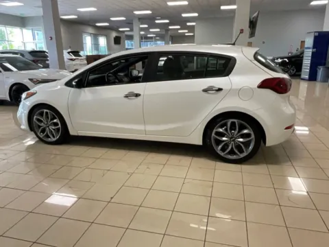More photos of 2016 Kia Forte 5-Door SX at Acura of Overland Park, KS