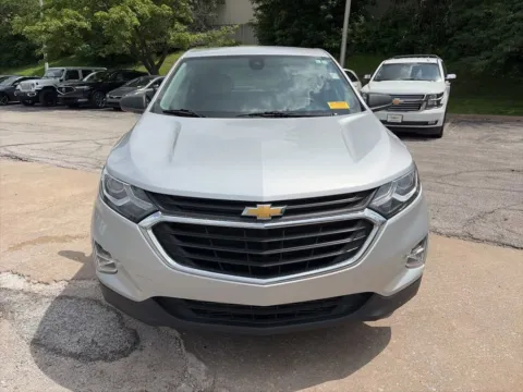 Photos of 2021 Chevrolet Equinox LS for sale in Overland Park, KS at Acura of Overland Park