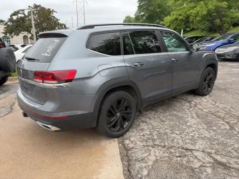 More photos of 2023 Volkswagen Atlas 3.6L V6 SE w/Technology at Acura of Overland Park, KS
