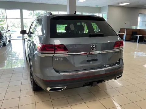 More photos of 2023 Volkswagen Atlas 3.6L V6 SE w/Technology at Acura of Overland Park, KS