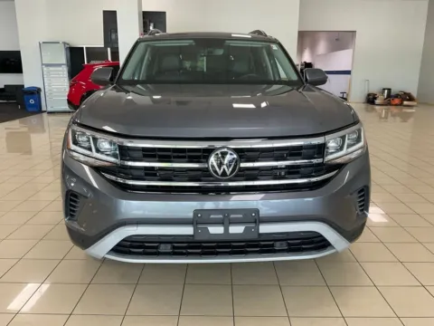 Photos of 2023 Volkswagen Atlas 3.6L V6 SE w/Technology for sale in Overland Park, KS at Acura of Overland Park