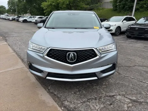 Photos of 2017 Acura MDX w/Technology Pkg for sale in Overland Park, KS at Acura of Overland Park