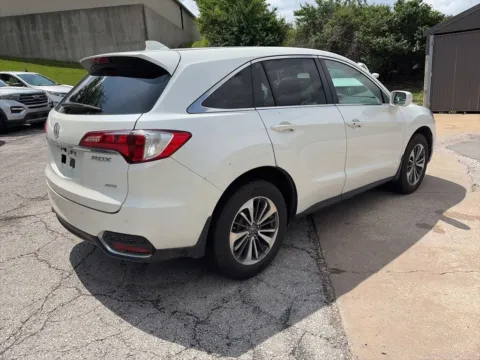 More photos of 2018 Acura RDX w/Advance Pkg at Acura of Overland Park, KS