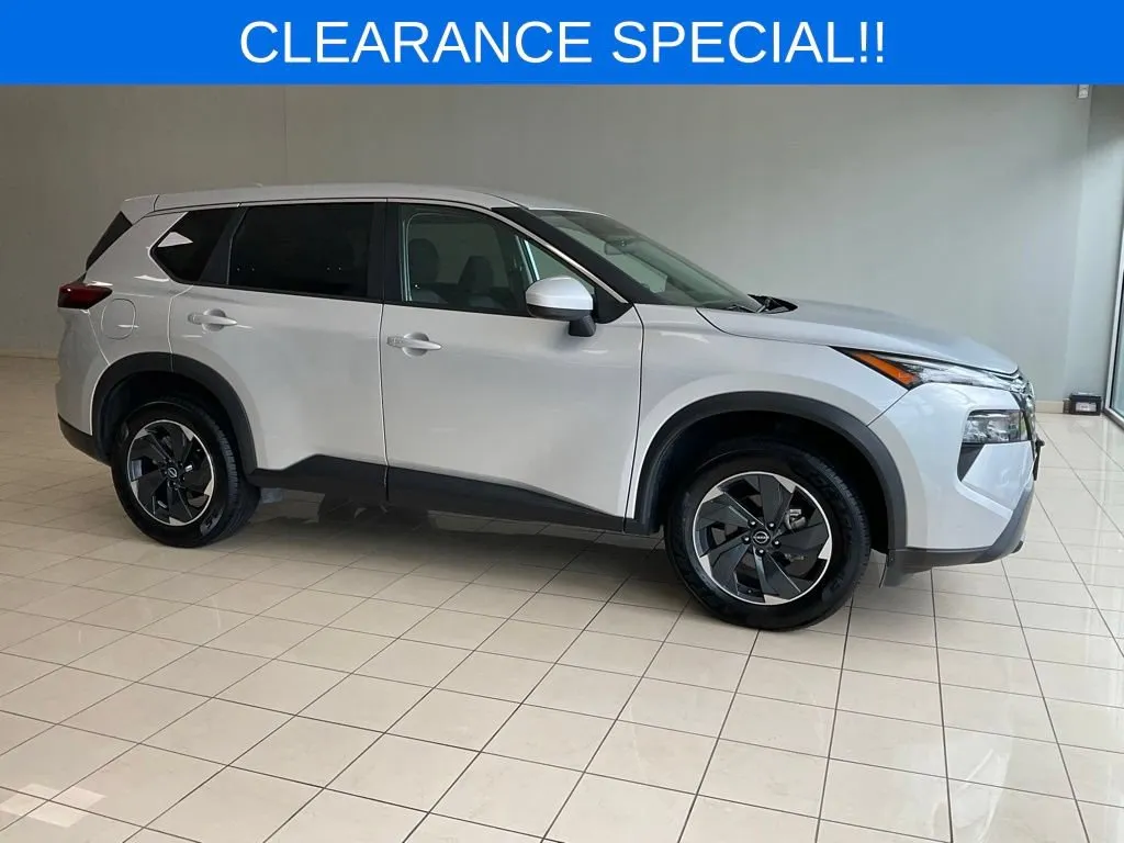 Used 2024 Nissan Rogue SV with VIN 5N1BT3BB5RC693543 for sale in Kansas City