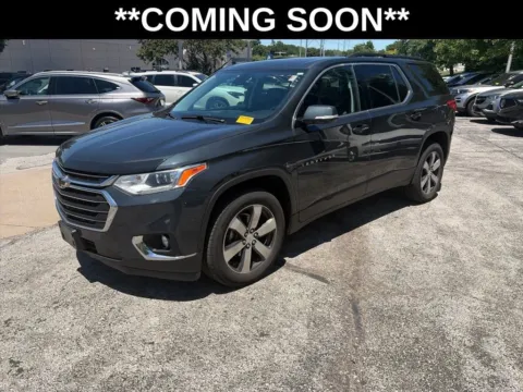 Gray 2020 Chevrolet Traverse LT Leather for sale in Overland Park, KS