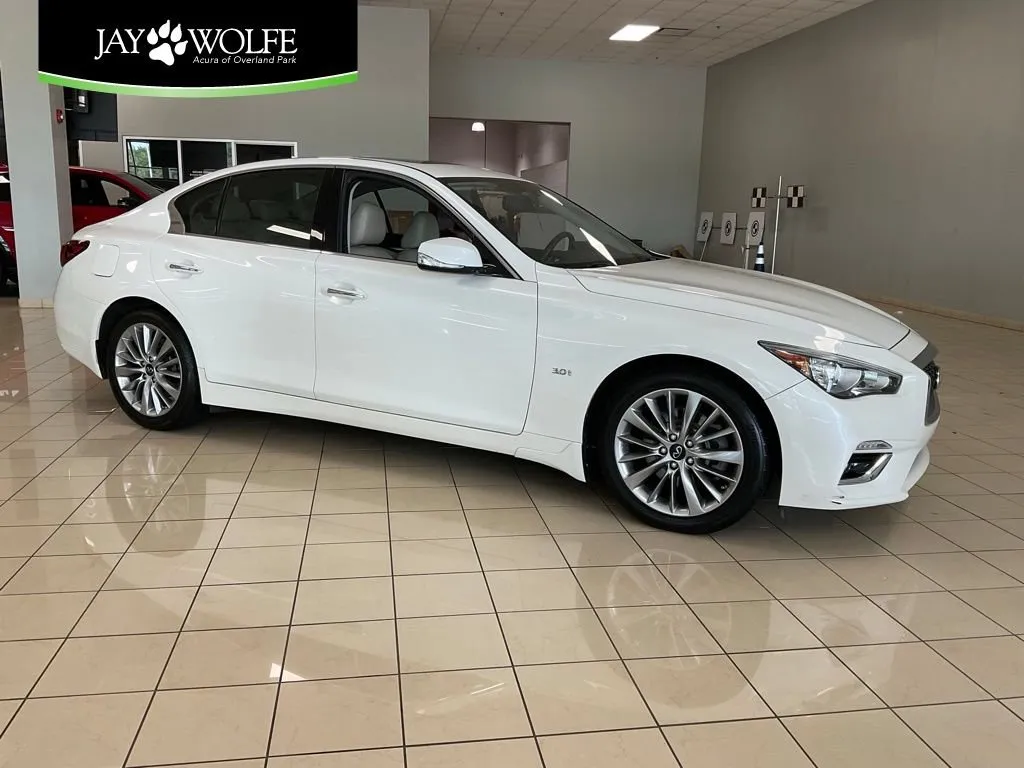 Used 2019 INFINITI Q50 LUXE with VIN JN1EV7AR0KM593337 for sale in Kansas City