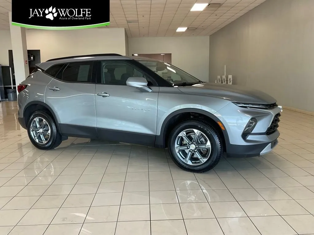 Used 2024 Chevrolet Blazer 2LT with VIN 3GNKBHR48RS139278 for sale in Kansas City