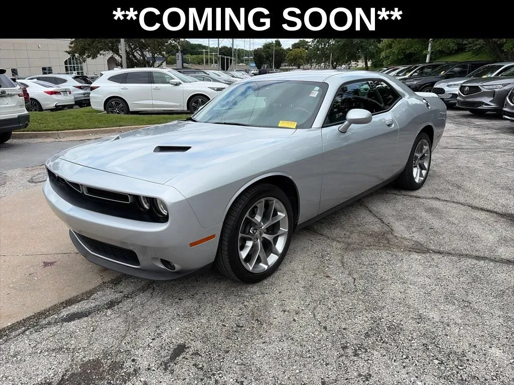 Used 2020 Dodge Challenger SXT with VIN 2C3CDZAG3LH191371 for sale in Kansas City